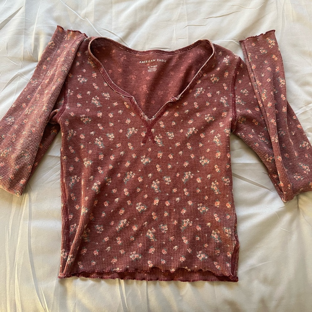 American Eagle Longsleeve